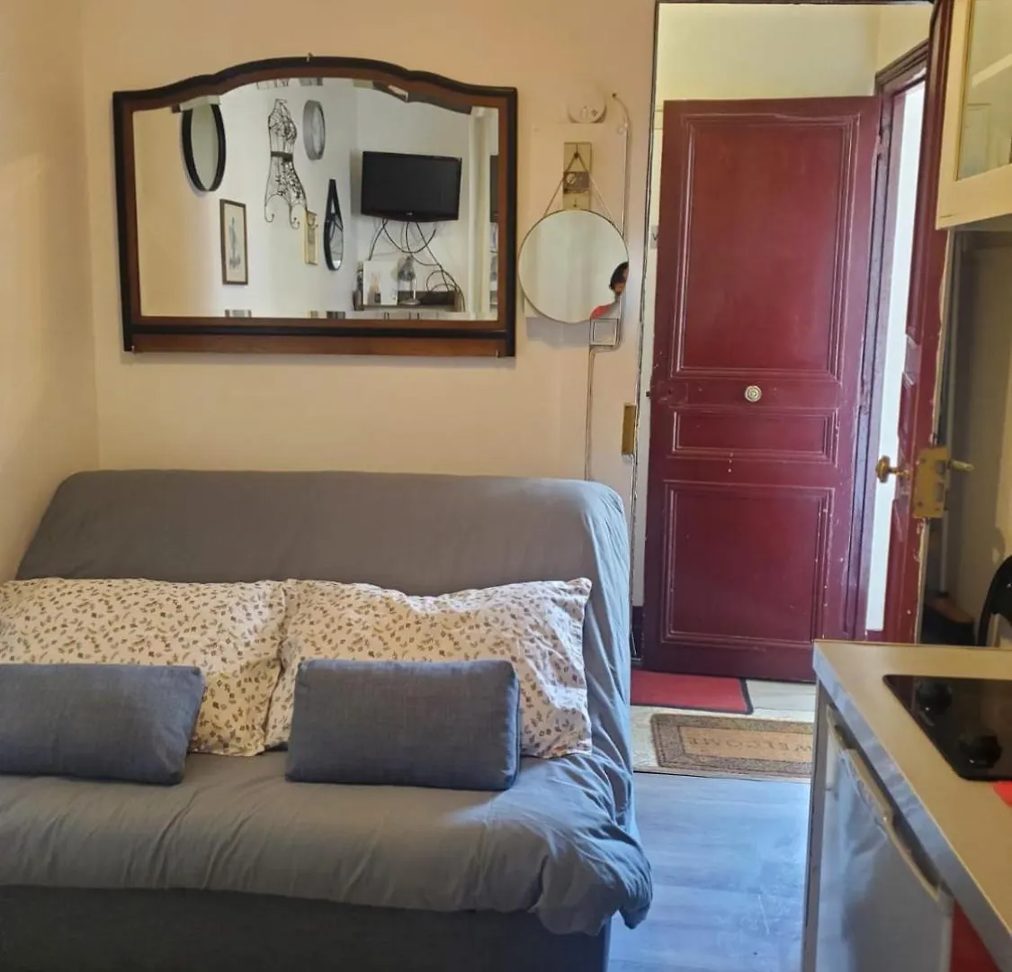 파리 Cozy Nest In Montmartre 아파트